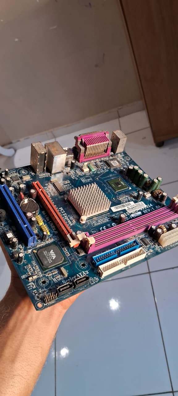 Detalhe de uma placa-mae de computador